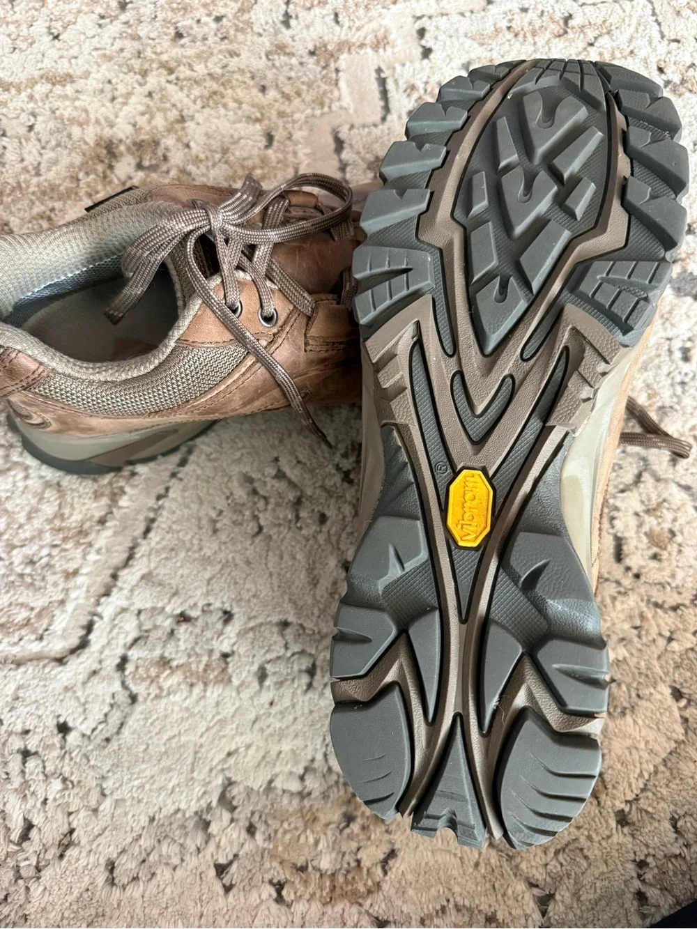 Vasque sturdy leather